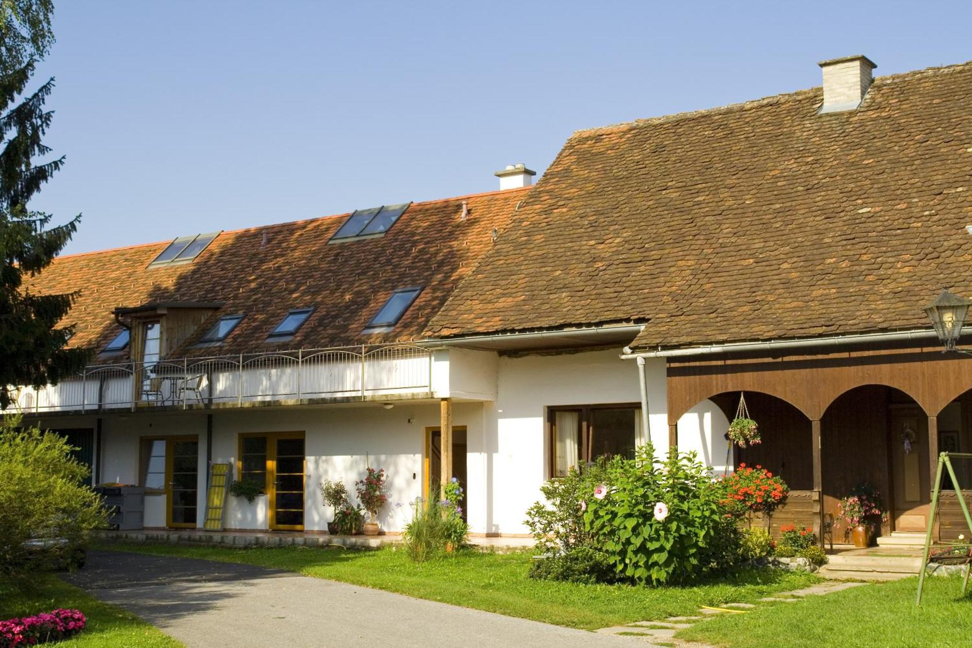 Fruehstueckspension Kleinschuster Burgau Extérieur photo